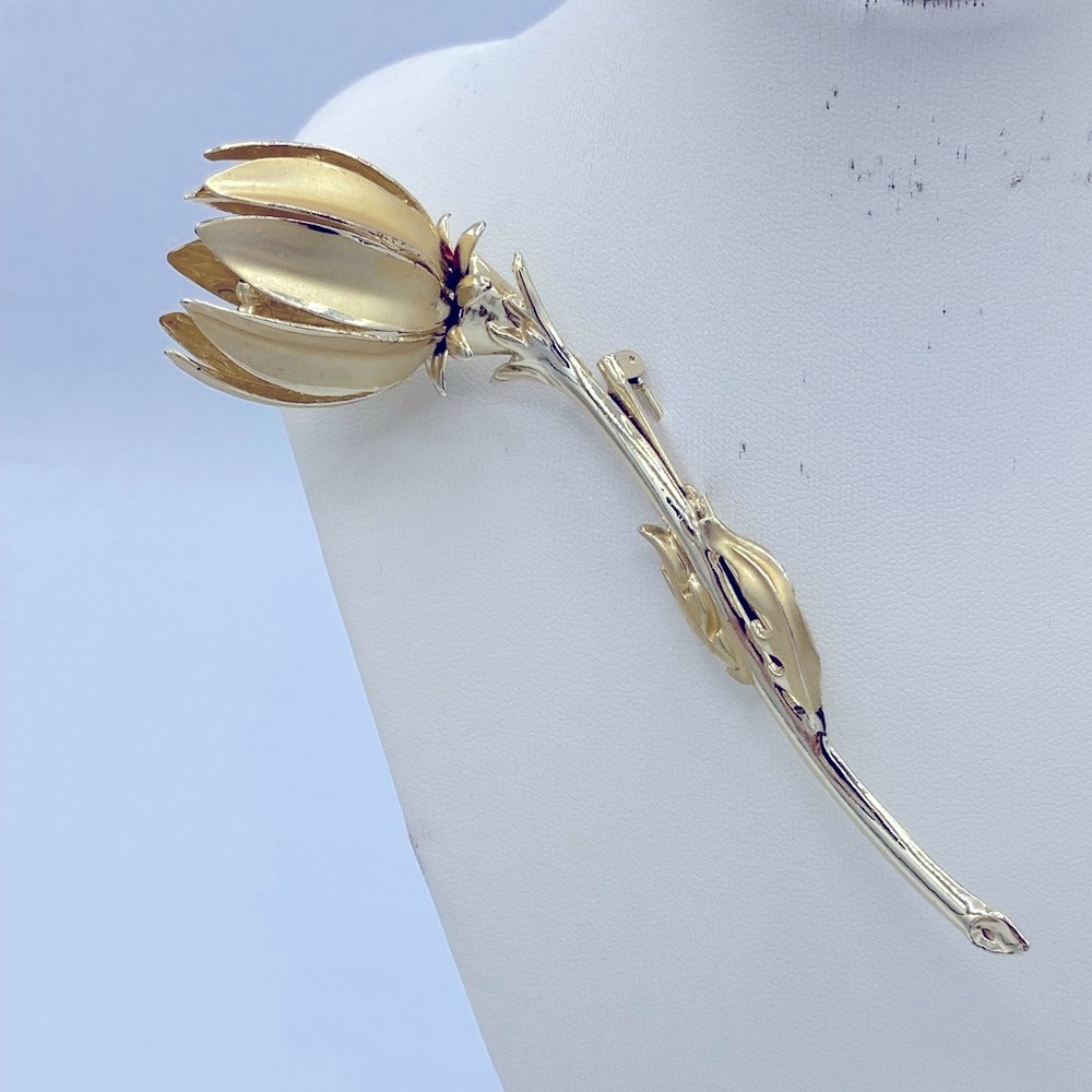 Large Vintage Single Rose Rosebud Gold Tone FlowerBrooch (1950’s) 4 1/4” Long